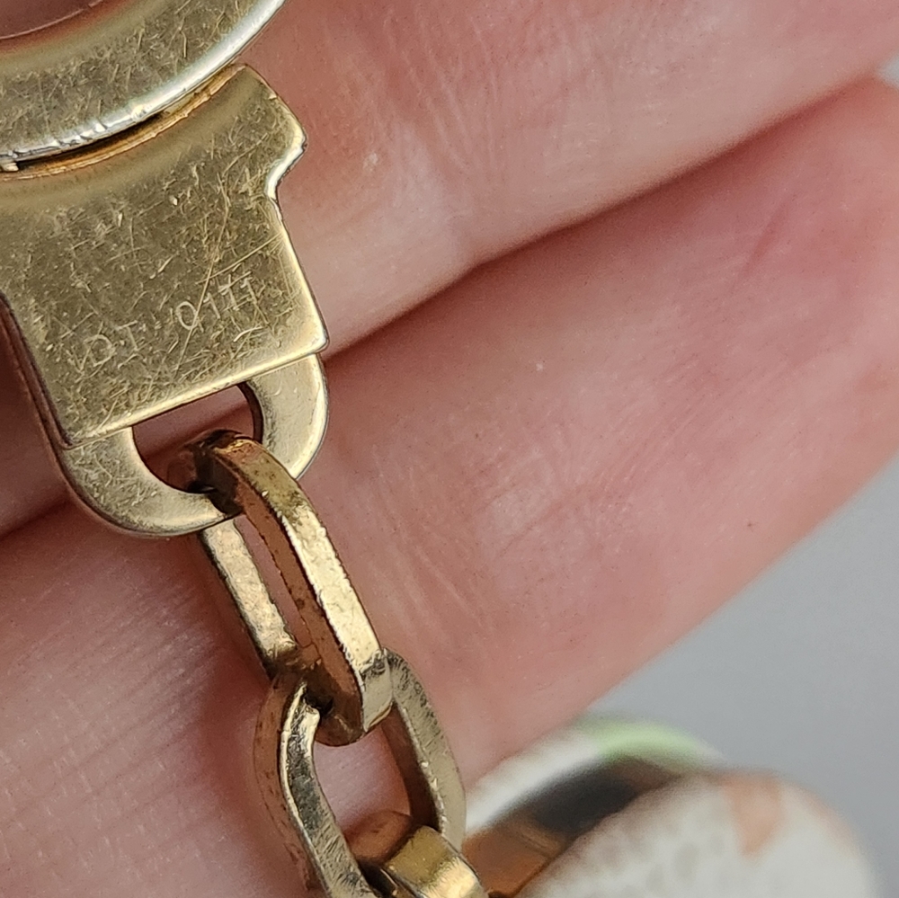 Louis Vuitton Monogram Astro Pill Led light key ring - Picture 8 of 8